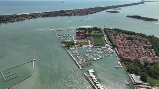 im电竞-沐浴威尼斯和煦日光，AC米兰艰难带走胜利